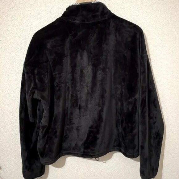 Disney Mickey Mouse Sequin Velvet Fuzzy Pullover Black Sweatshirt Women X-Large - Picture 5 of 14